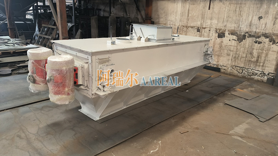 3000*9000mm 1~3 Decks Grandi capacità 30~50 TPH Vibratore a schermo ad alta frequenza per setacciare sabbia di silice con motori sbilanciati o vibratori elettromagnetici per la pulizia delle maglie