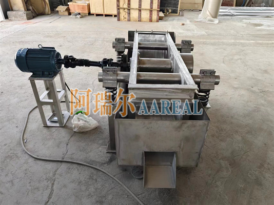 Acciaio inossidabile 316L telaio vibrante ad alta frequenza Flat Vibrating Screen Machine for Paper Pulp Filtration
